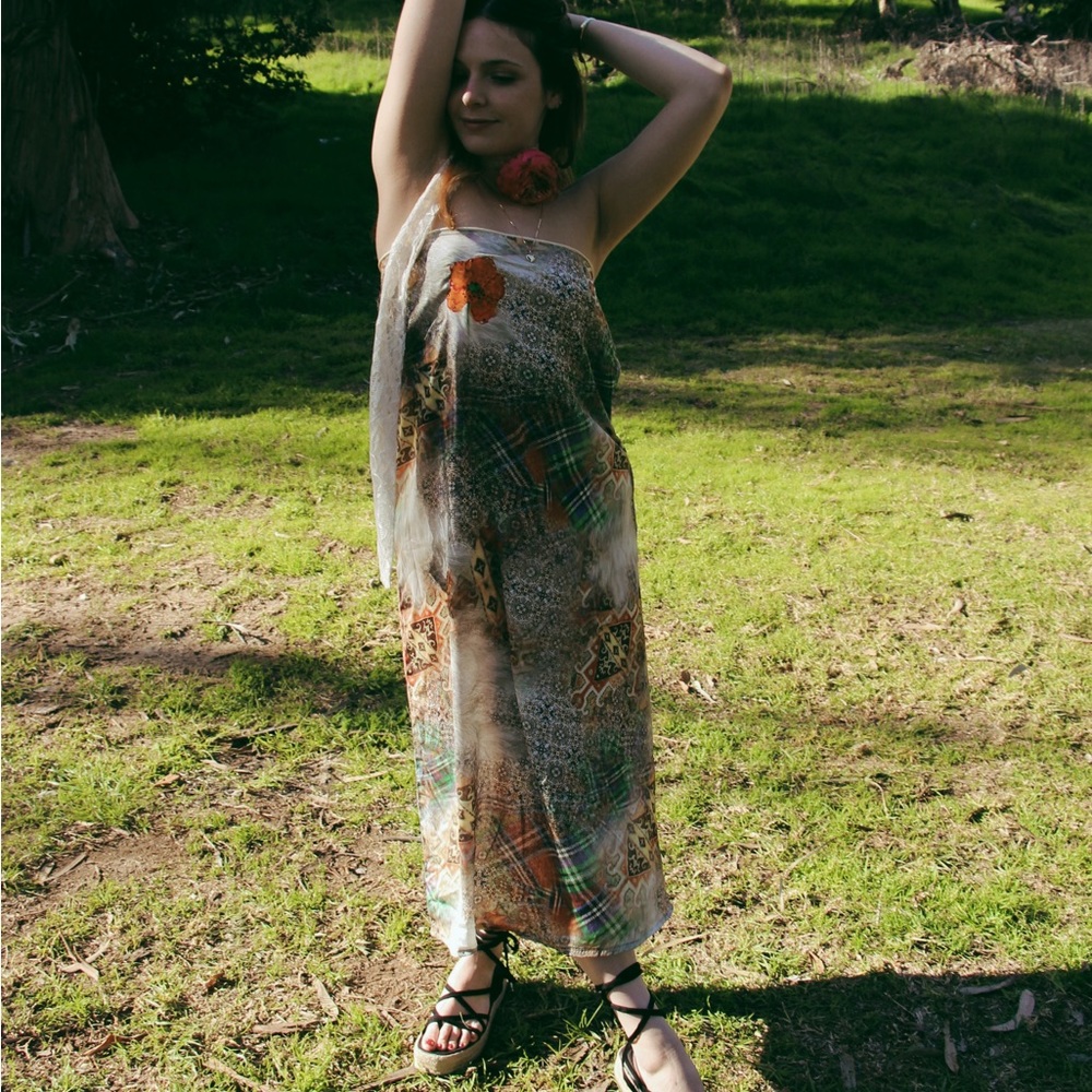 Maxi skirt / or tube top dress size Medium (clipped on model, size small)